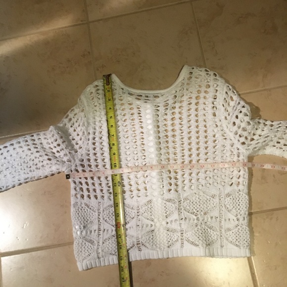 Adorable White Crotched Sweather - Picture 8 of 8